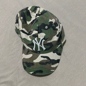 Yankees military day hat